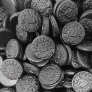 Taveners Pontefract Cakes